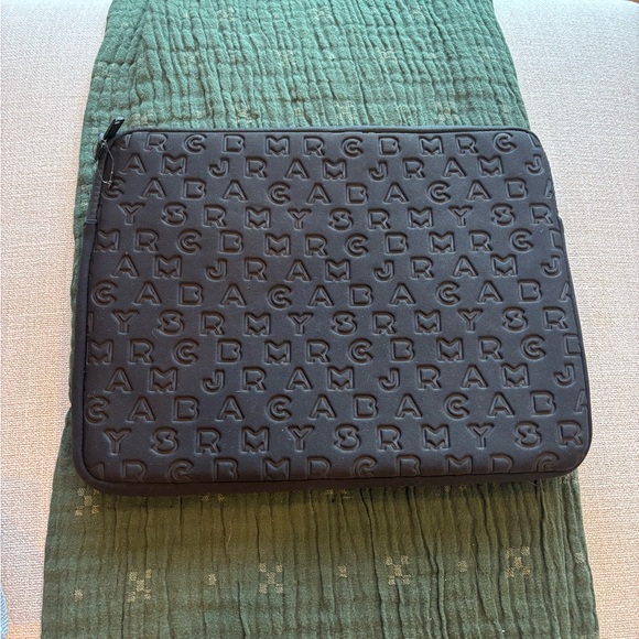 Marc Jacobs Embossed Black Laptop Case 14” - Picture 2 of 7